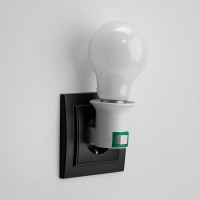 LH61 Патрон-переходник с E27 на розетку (для лампы E27), с выключ., 250V, пластик, белый, 39*64мм в каталоге электрики 220.ru, артикул 41039